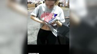 Super carina tettona che furoreggia su vari siti