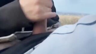 Coppia italiana fa sesso in spiaggia ad ottobre