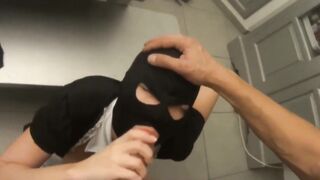 Sesso con la cagna golosa di sperma