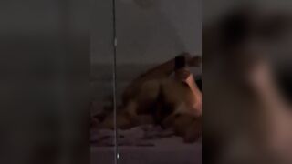 La riprendo mentre trombiamo col cellulare