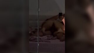 La riprendo mentre trombiamo col cellulare