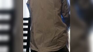 SCOPO MIA MOGLIE A PECORINA SUL BALCONE