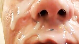 La puttana dal clitoride enorme