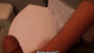 Giovane barista bionda in porno amatoriale