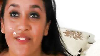 Caldo culo latino riempito fino al bordo