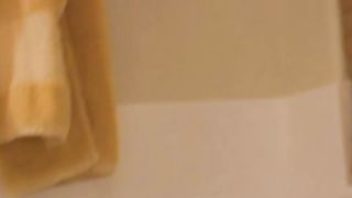 Girl sporcacciona si masturba il culo