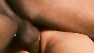 Calda teen nera tettona