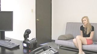 Anteprima del video: Alta bionda con un grosso culo