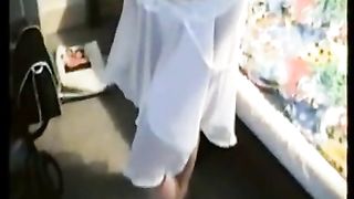 Bionda modella si masturba