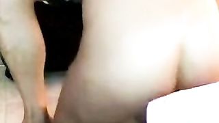 Brunetta francese con un gran bel culo