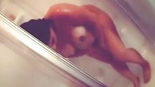 Ava Rose solista incinta