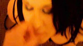 Tansessuale sborrata in faccia