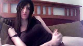 Anteprima del video: Bella brunetta con il pisello si masturba per me