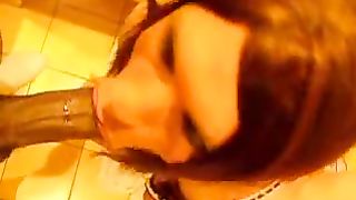 Troia trans succhia il mio pisello nero