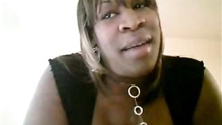 Negra transex amatoriale grassa e porca