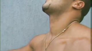 Shemale brasiliana inculata da bel cazzone