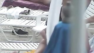 Ripresa di nascosto una mamma italiana