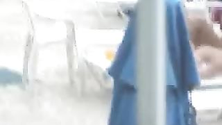 Ripresa di nascosto una mamma italiana