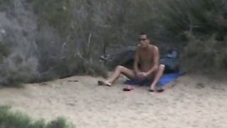 Anteprima del video: Voyeur su spiaggia nudista alle Canarie