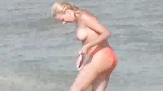 Ragazze francesi con le tette al vento