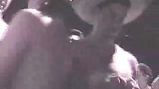 Parata di nudisti in città