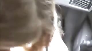 Bel pompino amatoriale in automobile