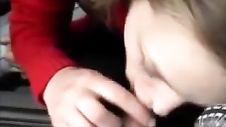 Bel pompino amatoriale in automobile