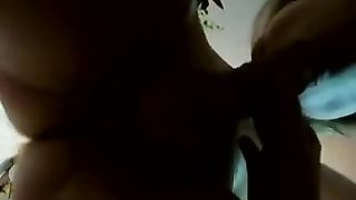 Lei fa un pompino al suo fidanzato