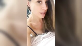 Malena la troia insegna come scopare