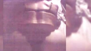 Ludovica, matura romana, sul traghetto gode con un camionista