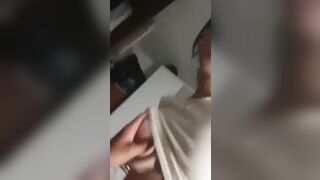 La mia compagna di scuola se lo mette in fica