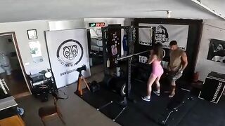 Blogger italiana scopata dal personal trainer arrapato