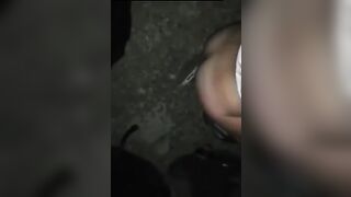 Troia italiana fa sesso con ragazzo della disco