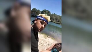 Scopata a pecorina sul fiume