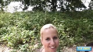 La bionda Eva scopata outdoor