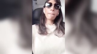 Transessuale italiana ci mostra il cazzo moscio sul bus