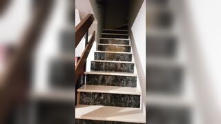 Mia moglie mi invita a salire in camera