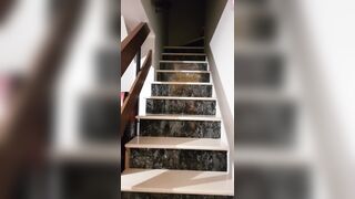 Mia moglie mi invita a salire in camera