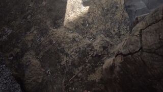 Turista troia si fa inculare da un ragazzo al mare