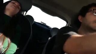 La mia lei fa la porca mentre io sono al volante