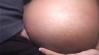 Puttanella nera tettona inculata dal cliente bianco