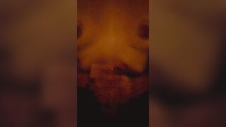 Anteprima del video: Sega a due mani e sborrata sulle tette