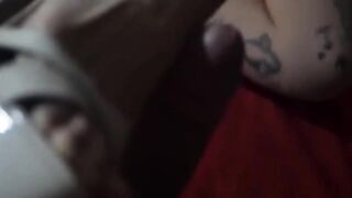 La MILF italiana fa un lavoretto di piedi