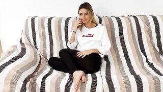 Puttanella annoiata si fa sbattere dallo scopamico