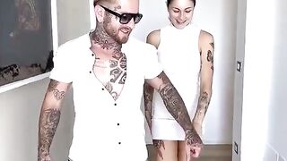 Puttanella si fa slinguazzare la passera da un nerd