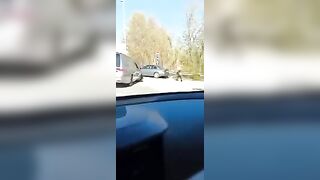 Il becchino va a troie sul carro funebre