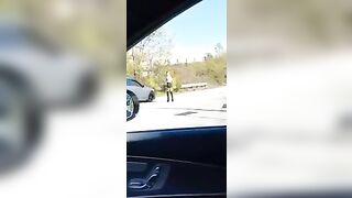 Il becchino va a troie sul carro funebre