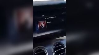 Il becchino va a troie sul carro funebre