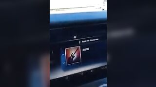 Il becchino va a troie sul carro funebre