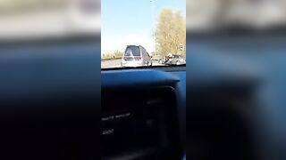 Il becchino va a troie sul carro funebre